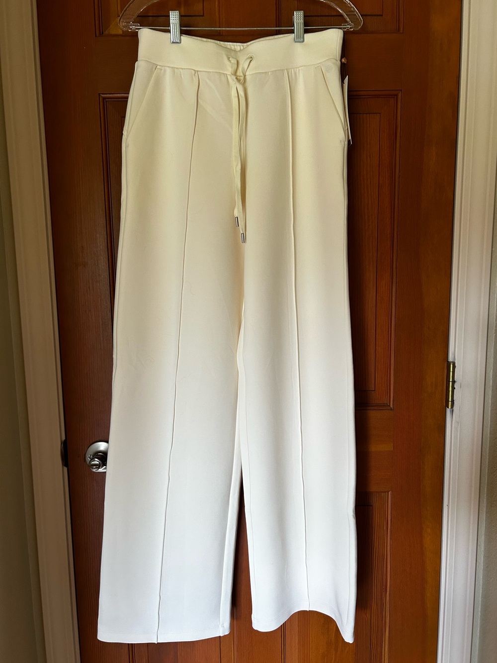 CALIA by Carrie Underwood Cream Wide-Leg pants “Soft Scuba Collection NWT